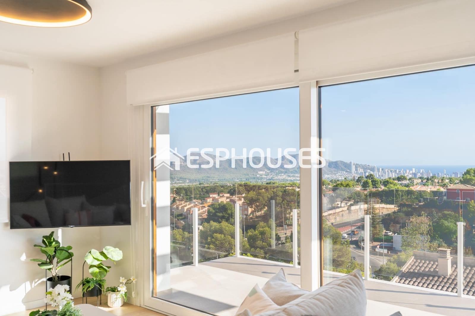 4 chambre Bungalow à vendre à La Nucia avec piscine garage - 499 000 € (Ref: 9444205)