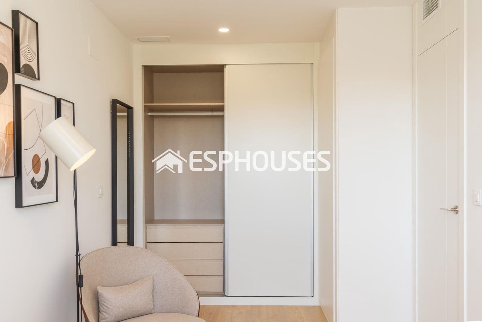 4 quarto Bungalow para venda em La Nucia com piscina garagem - 449 000 € (Ref: 9444206)