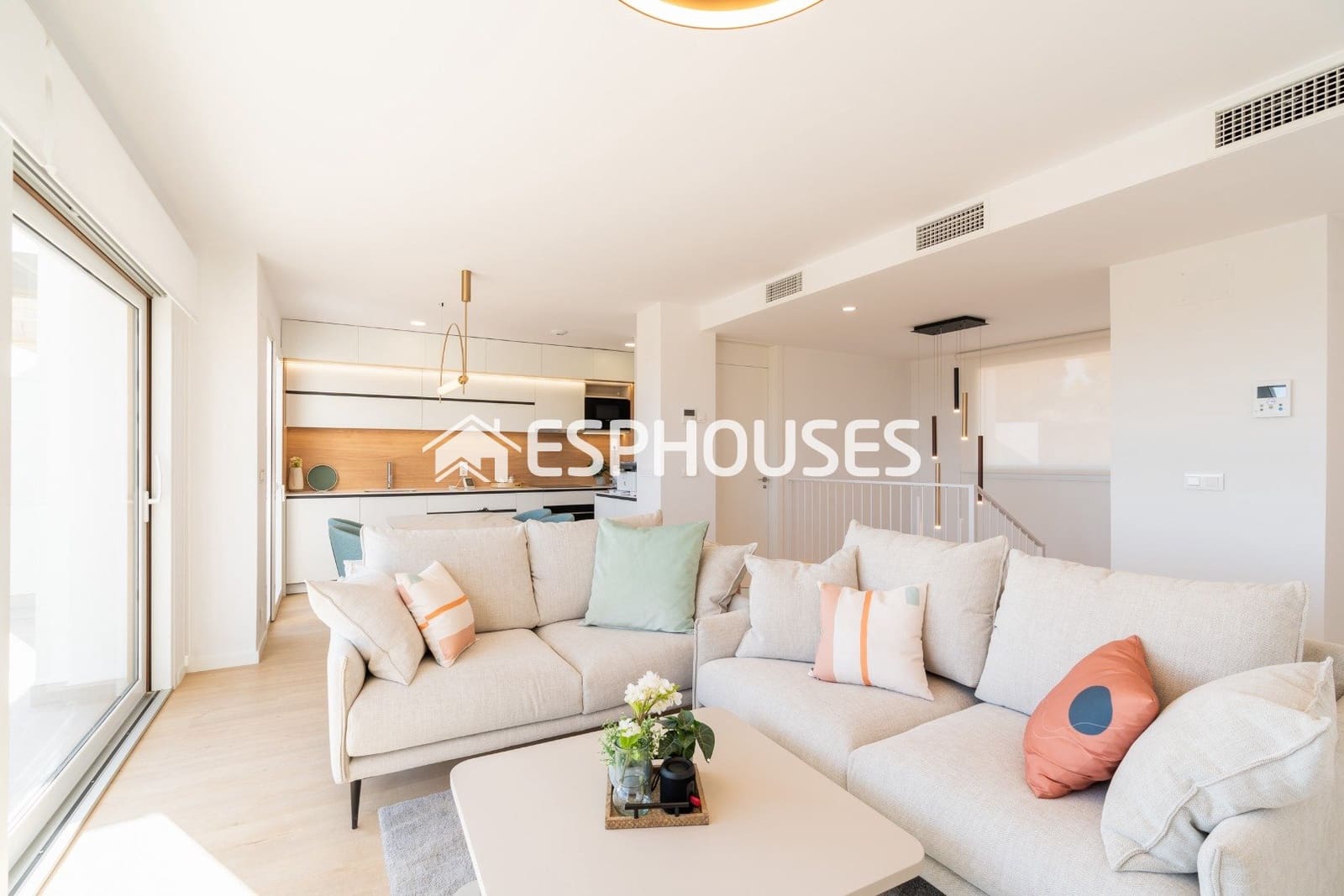 4 quarto Casa em Banda para venda em La Nucia com piscina garagem - 475 000 € (Ref: 9444208)