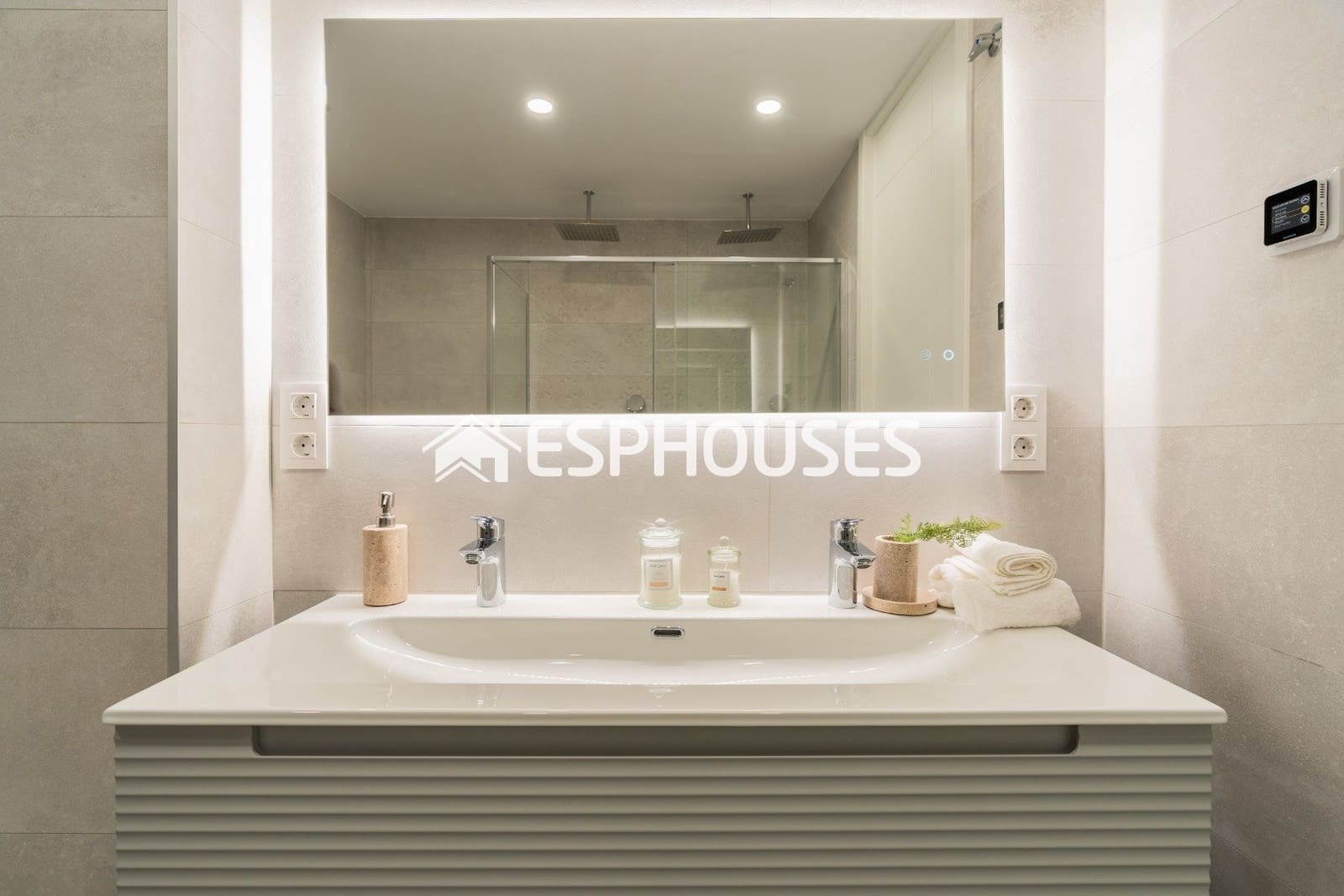 4 quarto Casa em Banda para venda em La Nucia com piscina garagem - 475 000 € (Ref: 9444208)