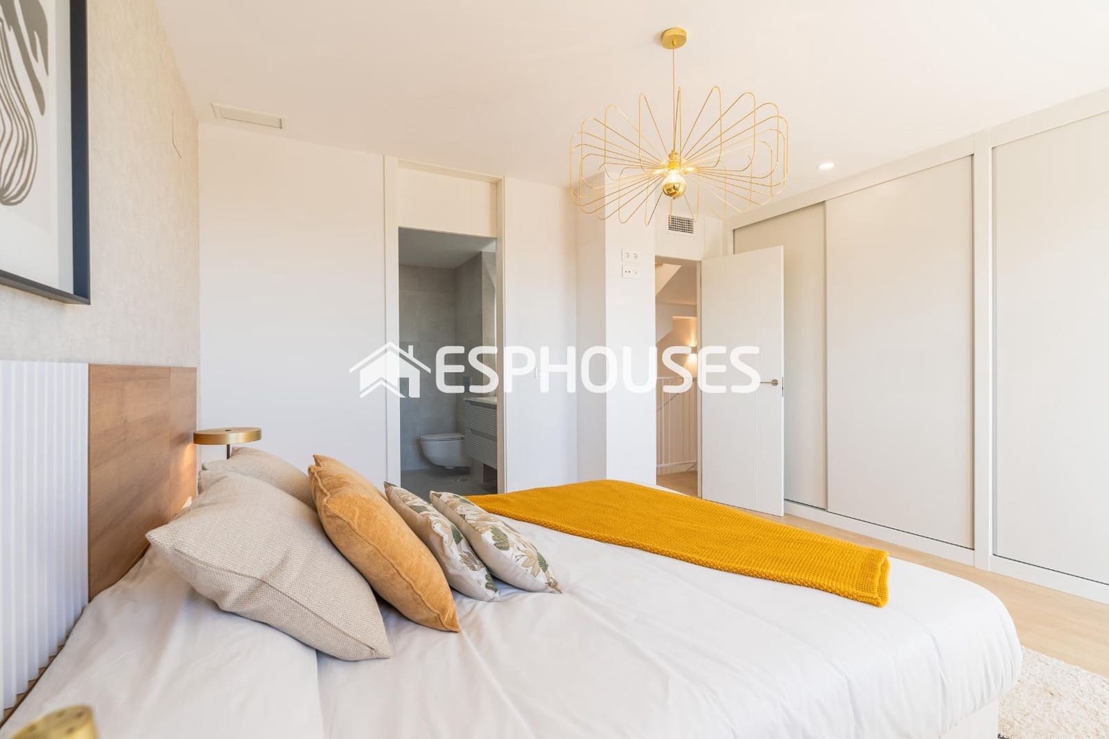 4 soveværelse Bungalow til salg i La Nucia med swimmingpool garage - € 427.000 (Ref: 9444209)