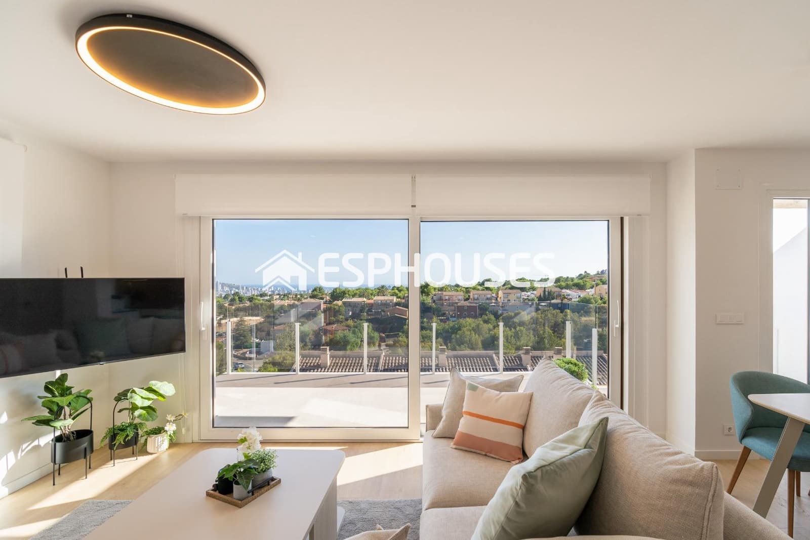 4 quarto Bungalow para venda em La Nucia com piscina garagem - 550 000 € (Ref: 9444213)