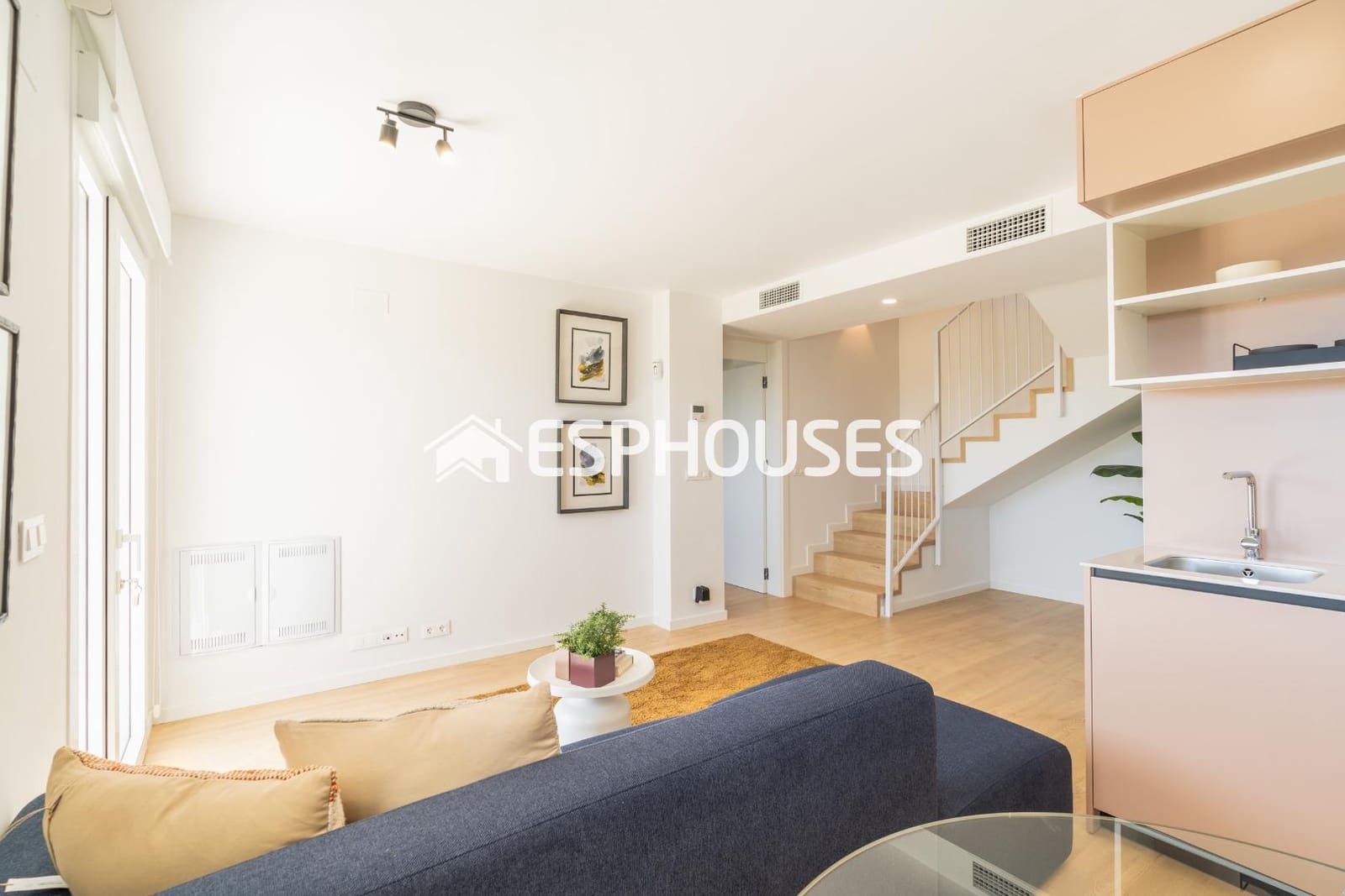 4 quarto Bungalow para venda em La Nucia com piscina garagem - 550 000 € (Ref: 9444213)