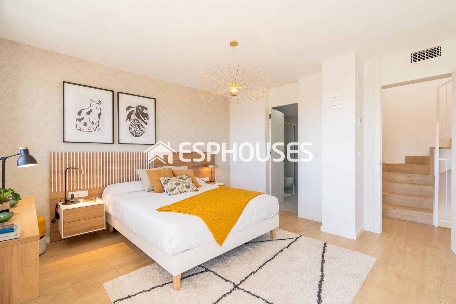 4 quarto Bungalow para venda em La Nucia com piscina garagem - 550 000 € (Ref: 9444213)