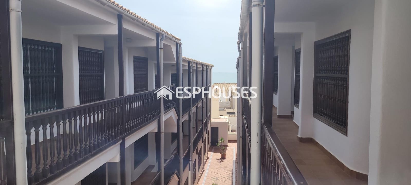 Apartamento de 2 habitaciones en Guardamar del Segura en venta - 179.900 € (Ref: 9444217)