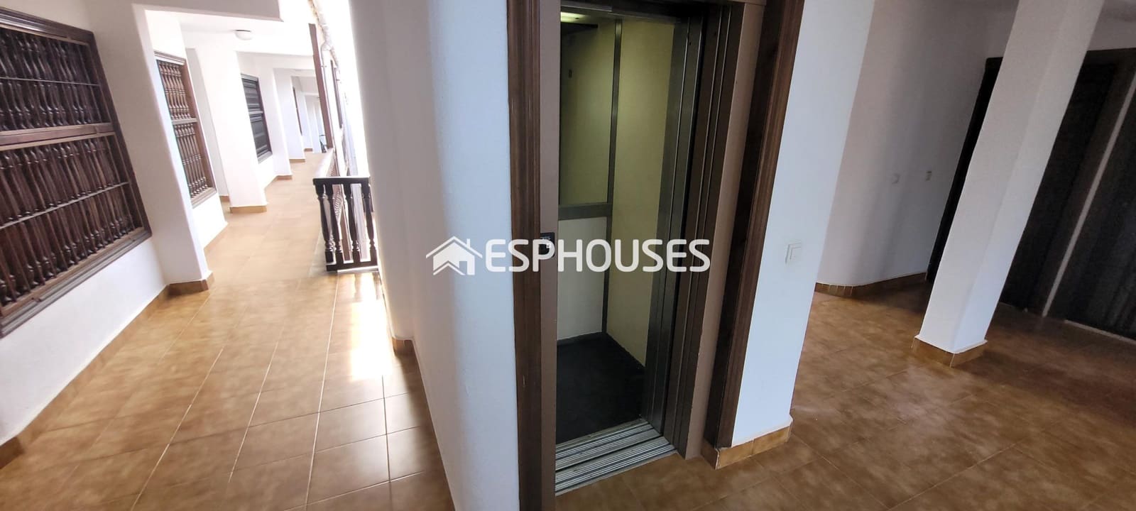 Apartamento de 2 habitaciones en Guardamar del Segura en venta - 179.900 € (Ref: 9444217)