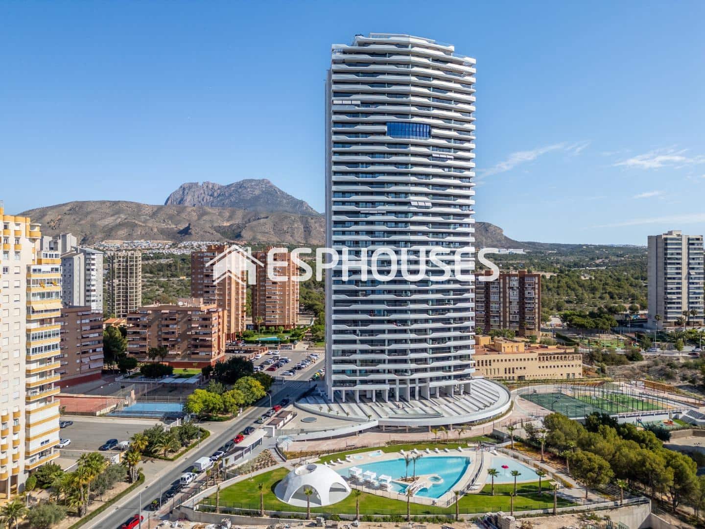 2 sovrum Lägenhet till salu i Benidorm med pool garage - 665 000 € (Ref: 9444219)