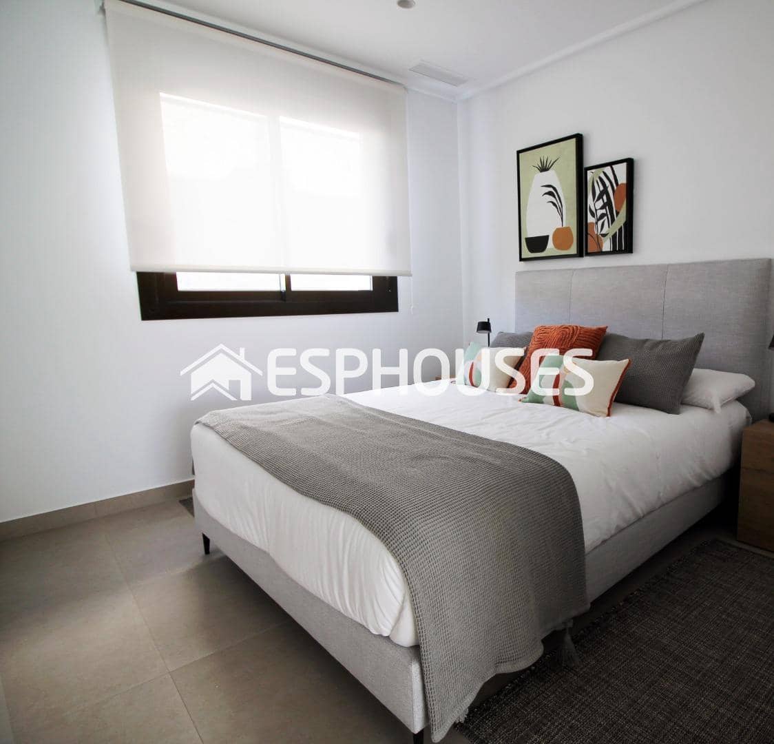 3 soveværelse Bungalow til salg i Pilar de la Horadada med swimmingpool garage - € 354.900 (Ref: 9444238)