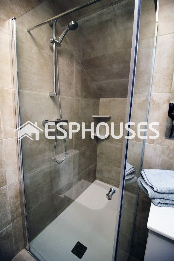 4 bedroom Semi-detached Villa for sale in Pilar de la Horadada with pool - € 369,900 (Ref: 9444239)
