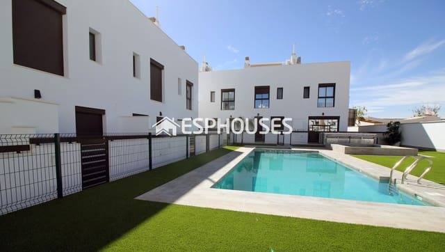 4 soveværelse Semi-Rækkehus til salg i Pilar de la Horadada ciudad, Pilar de la Horadada med swimmingpool - € 369.900 (Ref: 9444239)