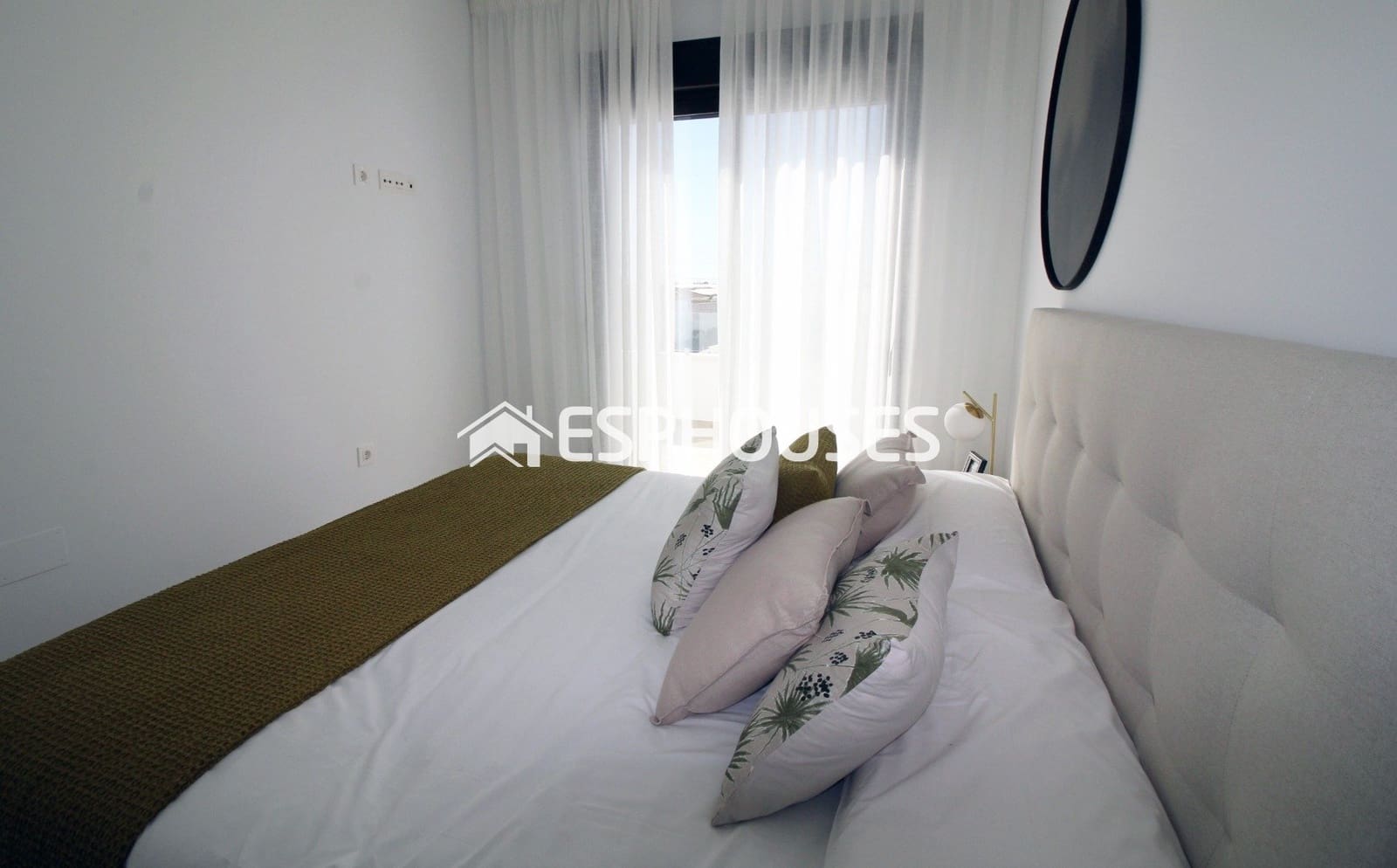 4 bedroom Semi-detached Villa for sale in Pilar de la Horadada with pool - € 369,900 (Ref: 9444239)