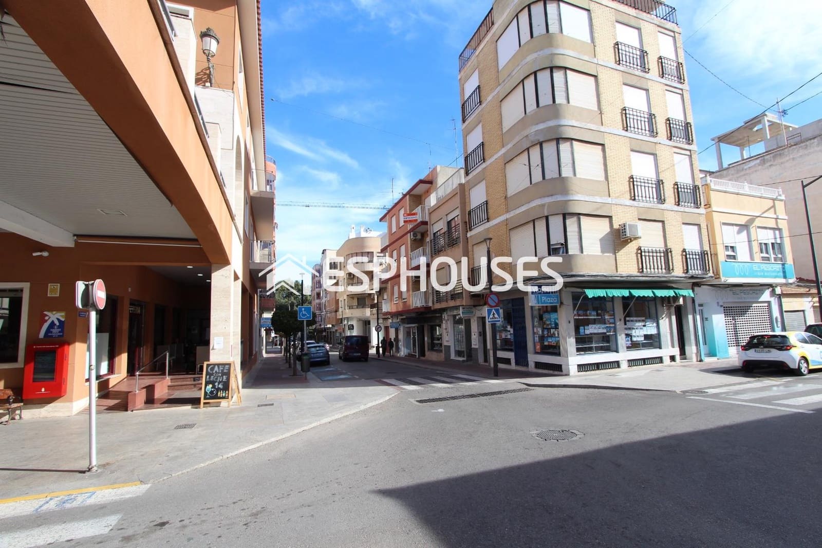 3 bedroom Apartment for sale in Guardamar del Segura - € 129,000 (Ref: 9444243)