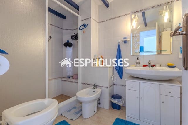 Apartamento de 3 habitaciones en Las Viñas, Guardamar del Segura en venta con piscina garaje - 220.000 € (Ref: 9444246)