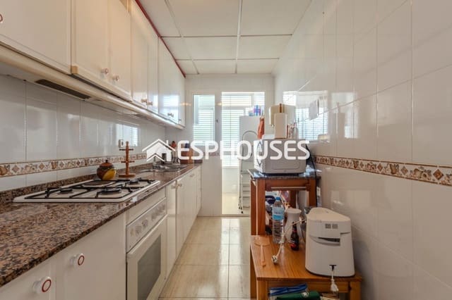 Apartamento de 3 habitaciones en Las Viñas, Guardamar del Segura en venta con piscina garaje - 220.000 € (Ref: 9444246)