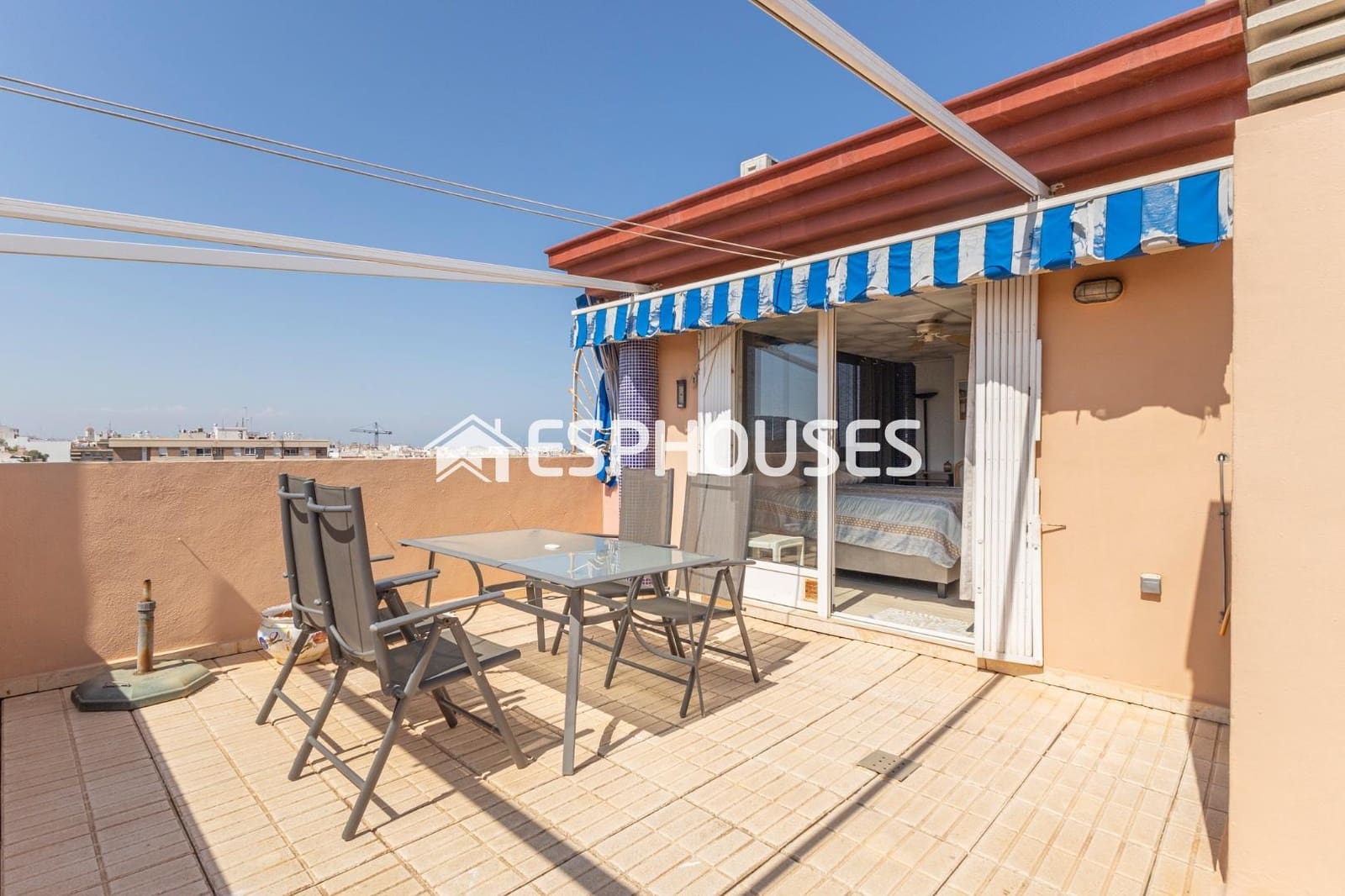 3 Zimmer Apartment zu verkaufen in Guardamar del Segura mit Pool Garage - 220.000 € (Ref: 9444246)