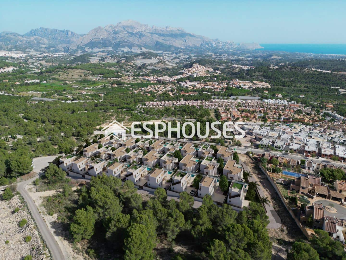 3 makuuhuone Huvila myytävänä paikassa Polop mukana uima-altaan 
autotalli - 598 000 € (Ref: 9444248)