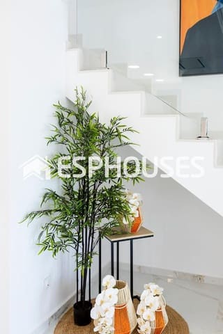 3 makuuhuone Huvila myytävänä paikassa Polop mukana uima-altaan 
autotalli - 598 000 € (Ref: 9444248)