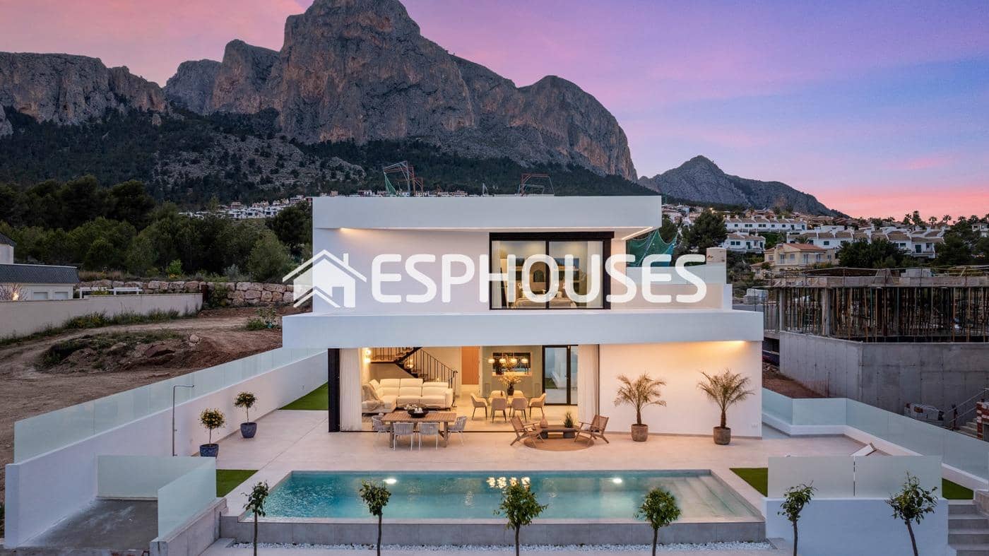 4 Zimmer Villa zu verkaufen in Polop mit Pool Garage - 735.000 € (Ref: 9444249)