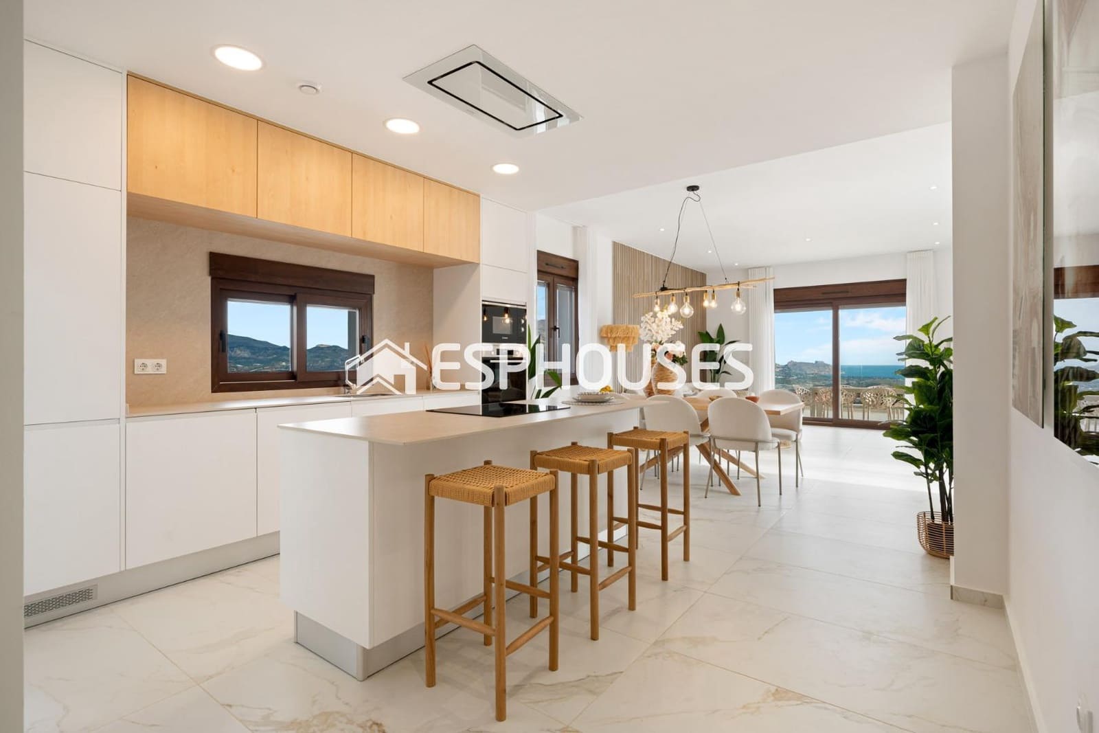 3 bedroom Villa for sale in Polop with pool garage - € 649,000 (Ref: 9444250)