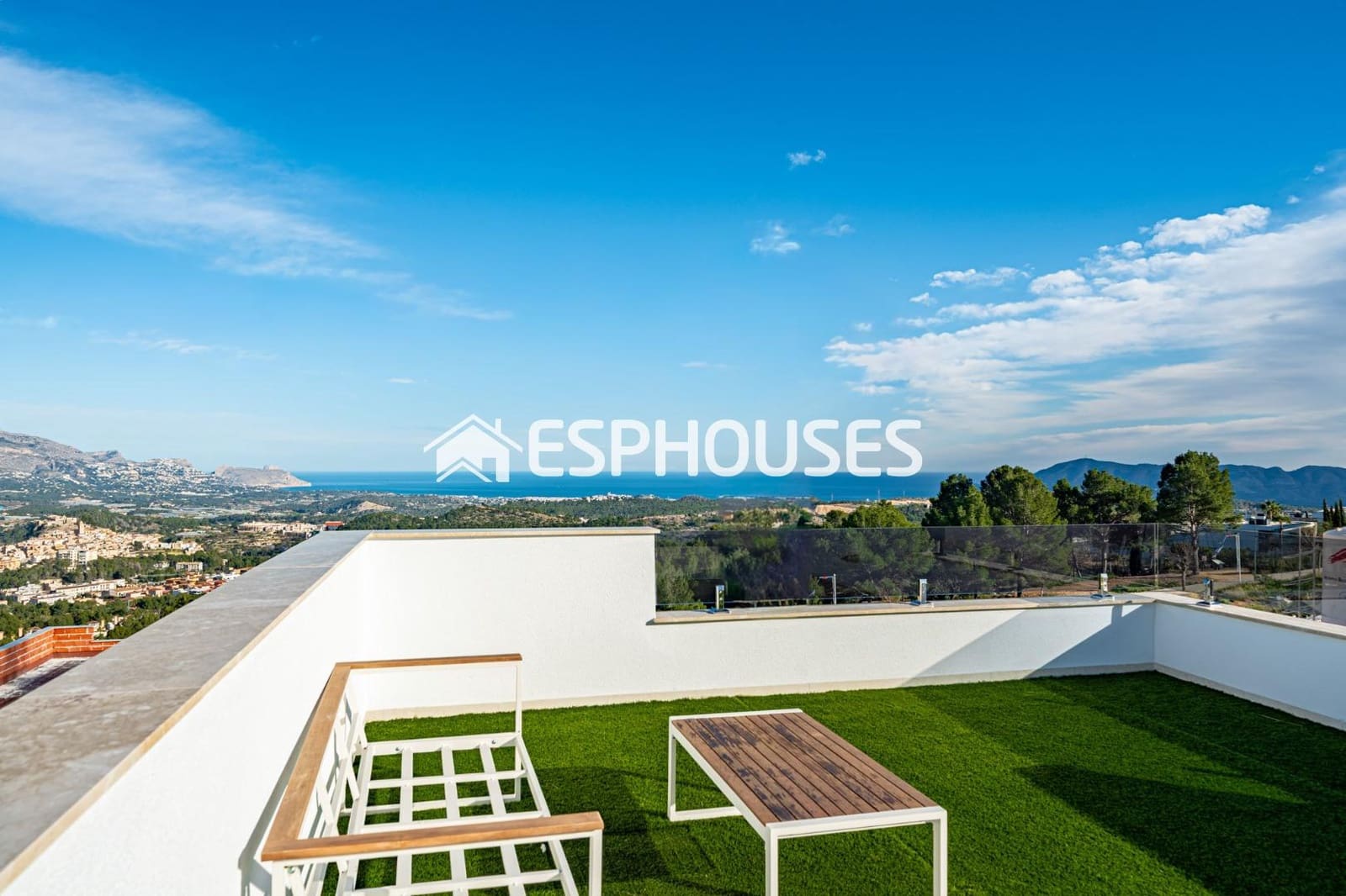 3 bedroom Villa for sale in Polop with pool garage - € 649,000 (Ref: 9444250)