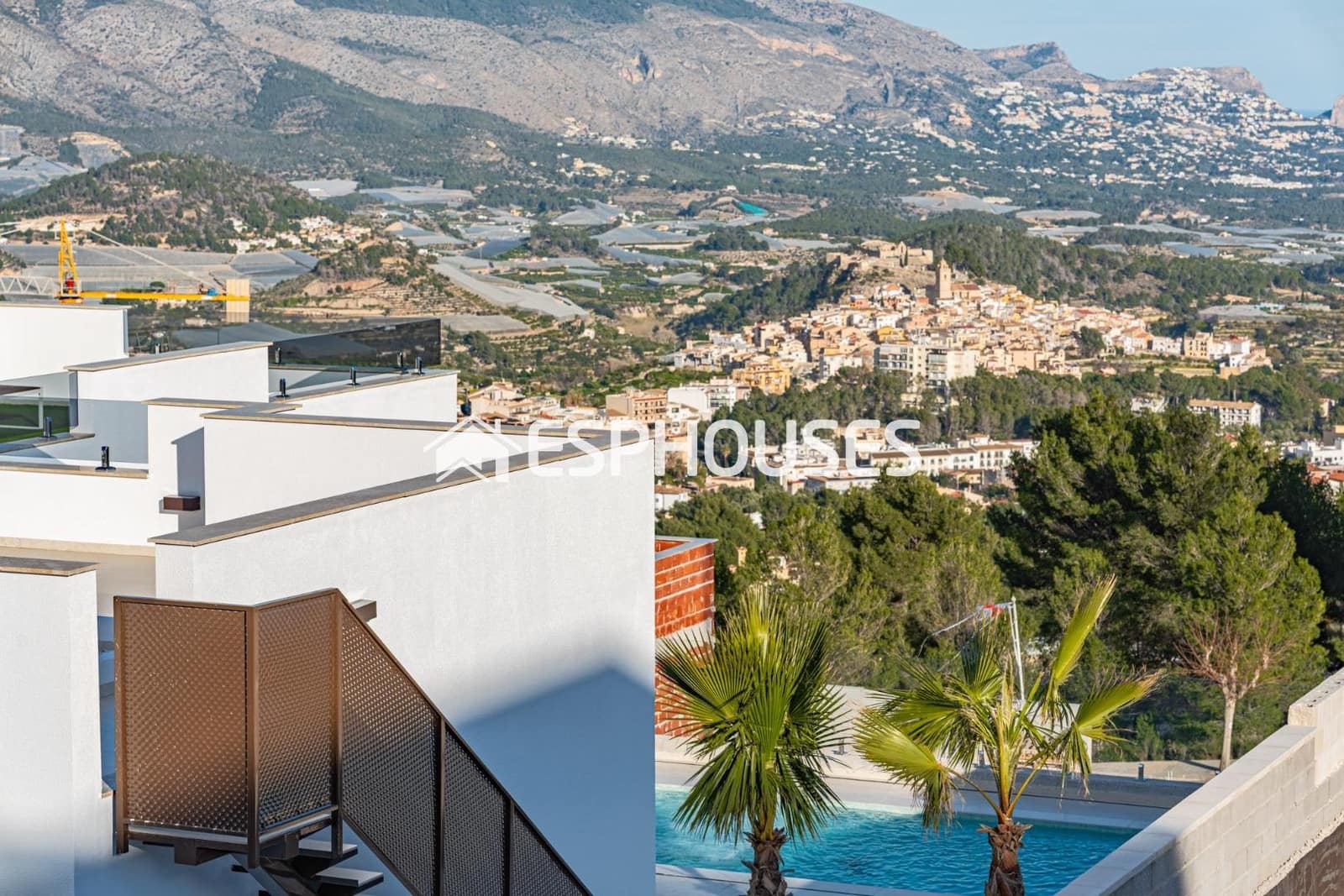 3 bedroom Villa for sale in Polop with pool garage - € 649,000 (Ref: 9444250)