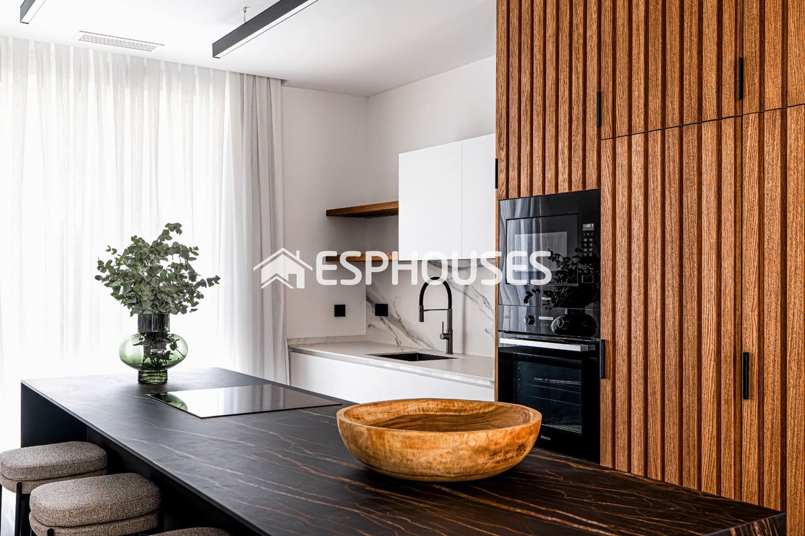 4 soveværelse Villa til salg i La Nucia med swimmingpool - € 1.095.000 (Ref: 9444254)