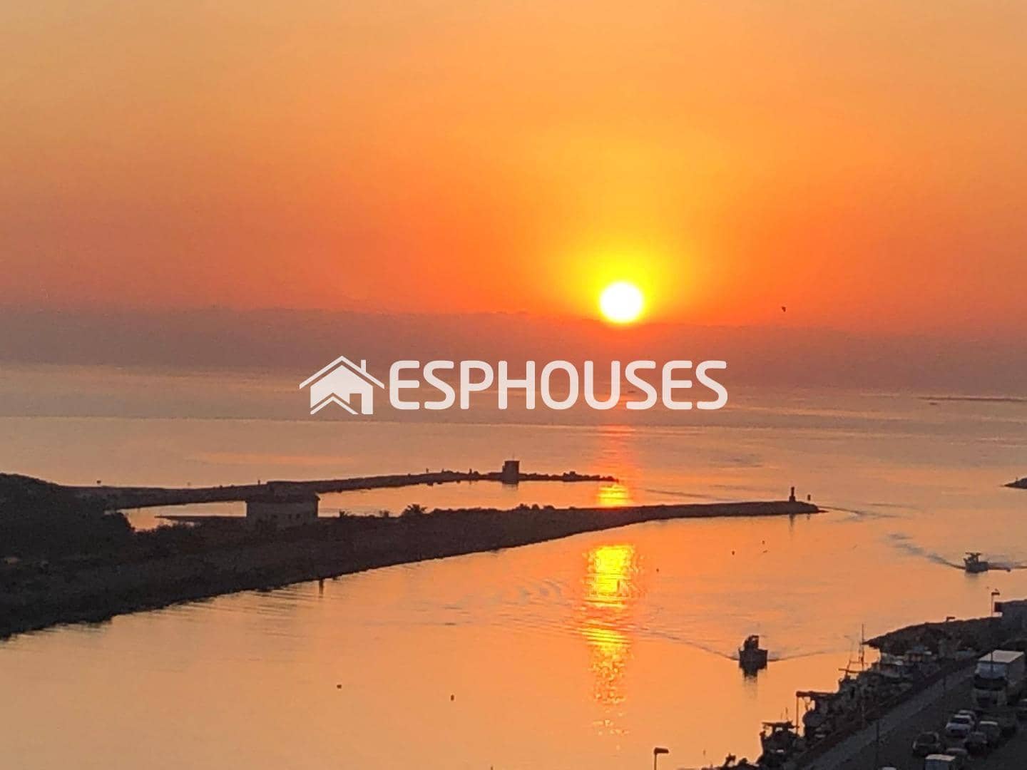 Apartamento de 2 habitaciones en Guardamar del Segura en venta con piscina garaje - 237.000 € (Ref: 9444257)