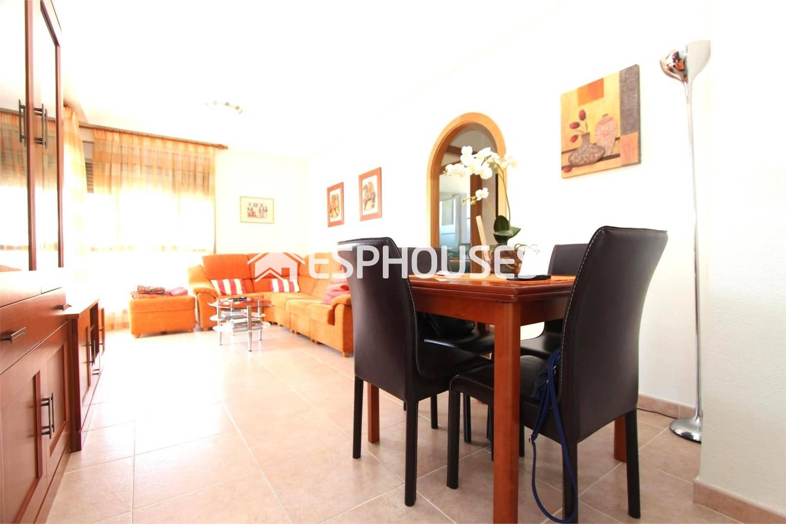 Apartamento de 2 habitaciones en Guardamar del Segura en venta con piscina garaje - 237.000 € (Ref: 9444257)