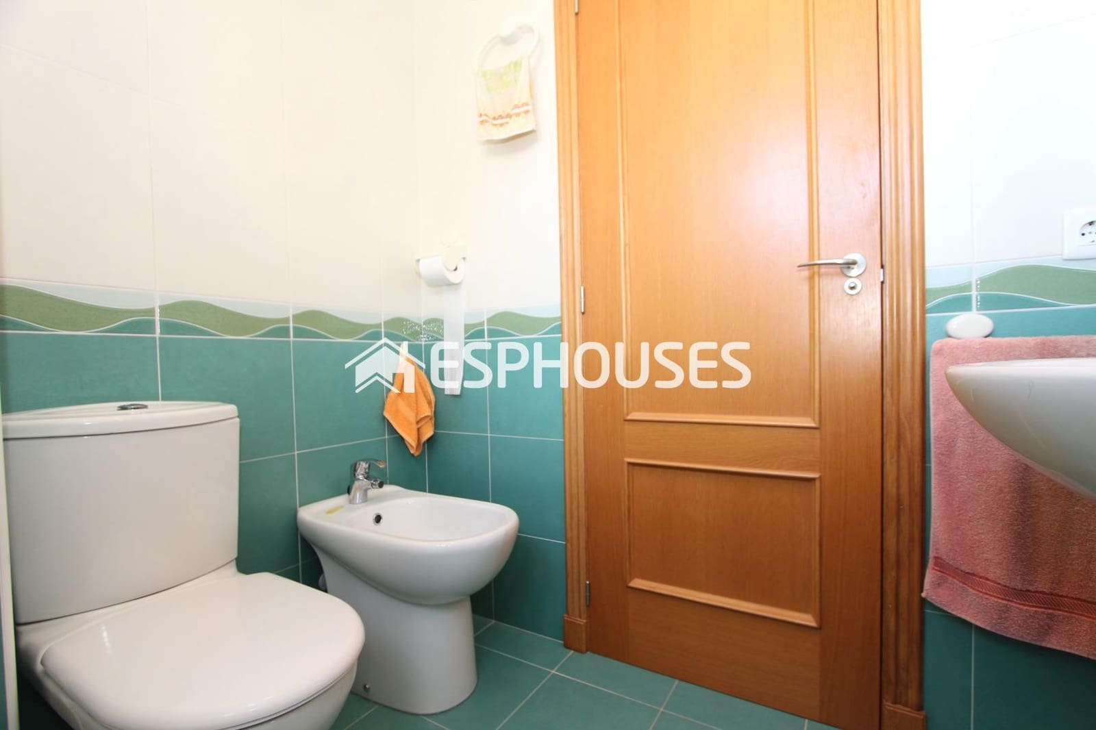 Apartamento de 2 habitaciones en Guardamar del Segura en venta con piscina garaje - 237.000 € (Ref: 9444257)