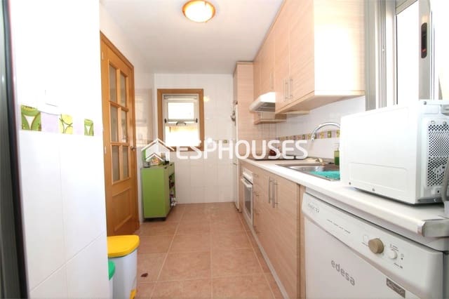 Apartamento de 2 habitaciones en Puerto Deportivo, Guardamar del Segura en venta con piscina garaje - 237.000 € (Ref: 9444257)