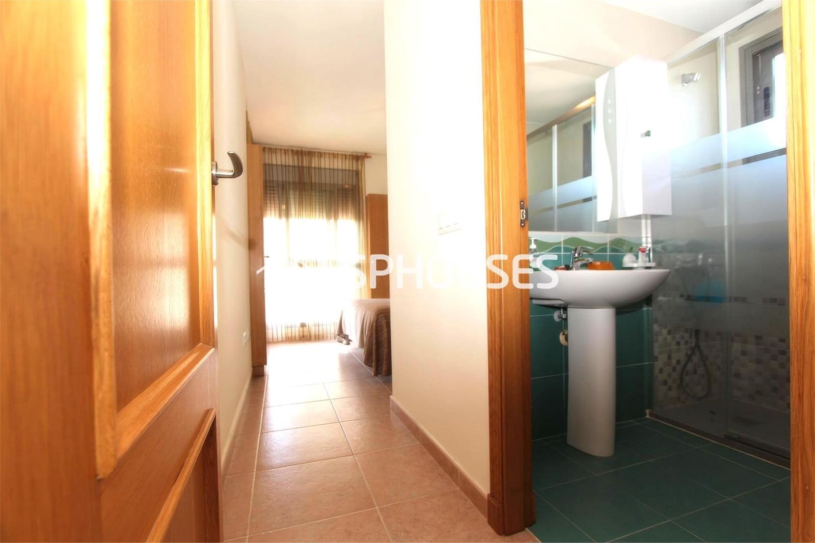Apartamento de 2 habitaciones en Guardamar del Segura en venta con piscina garaje - 237.000 € (Ref: 9444257)