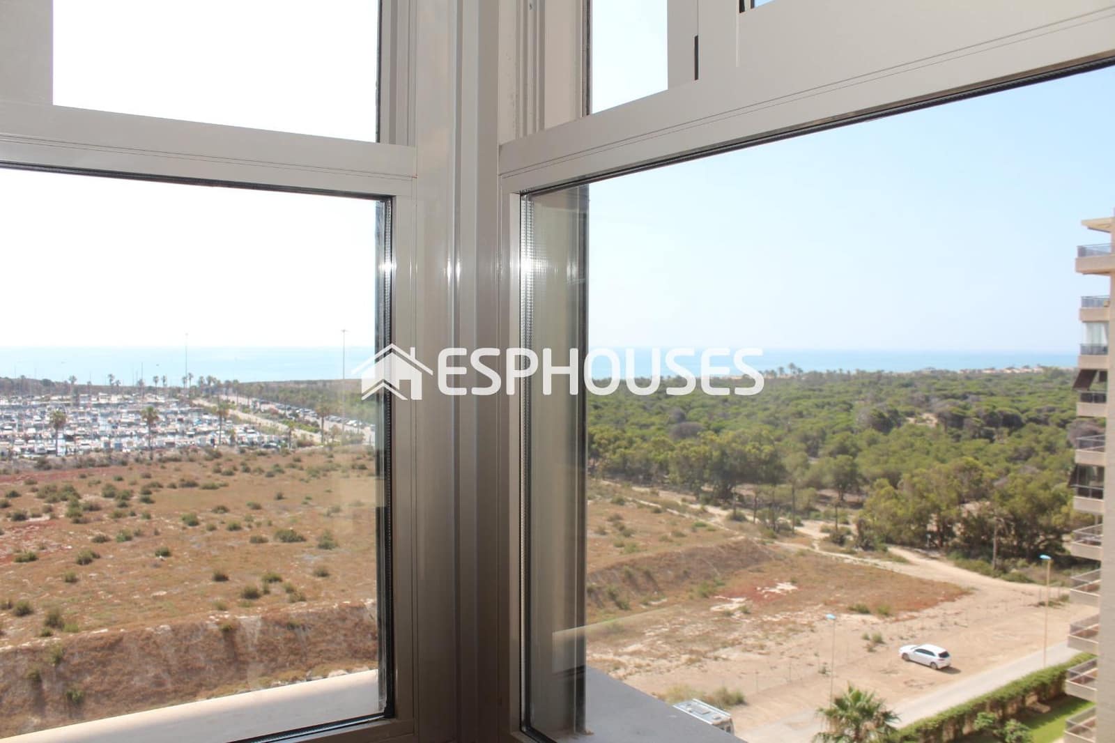 Apartamento de 2 habitaciones en Guardamar del Segura en venta con piscina garaje - 237.000 € (Ref: 9444257)