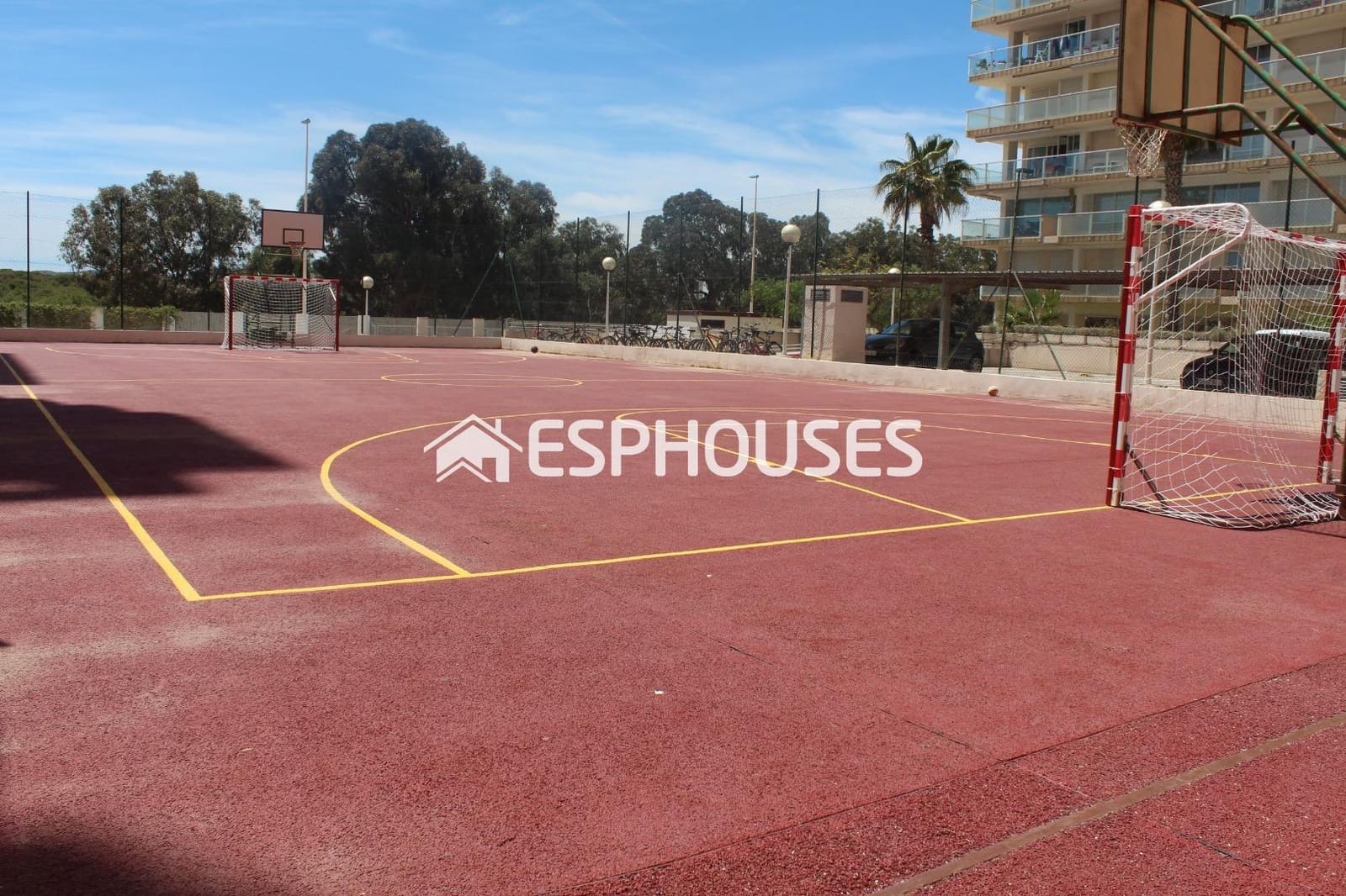 Apartamento de 2 habitaciones en Guardamar del Segura en venta con piscina garaje - 237.000 € (Ref: 9444257)