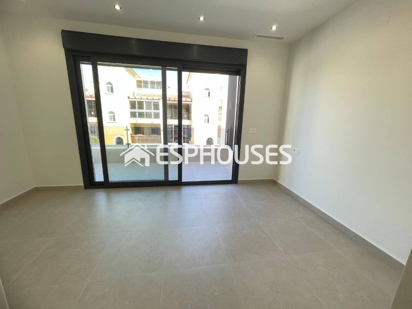 3 bedroom Villa for sale in Almoradi with pool garage - € 359,900 (Ref: 9444259)