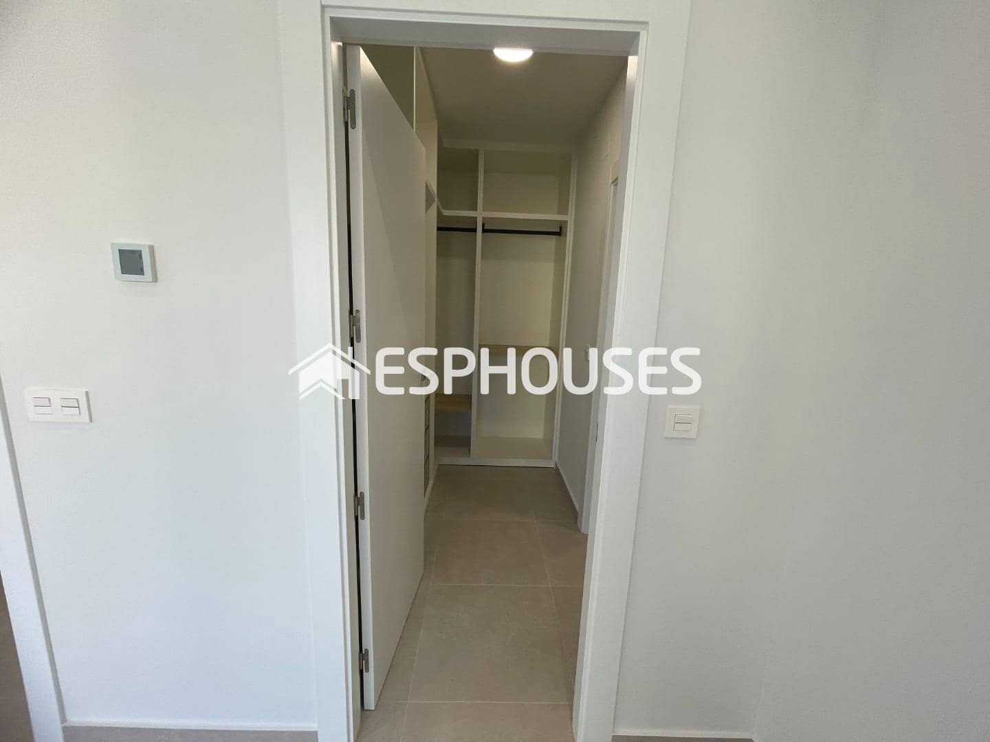 3 bedroom Villa for sale in Almoradi with pool garage - € 359,900 (Ref: 9444259)