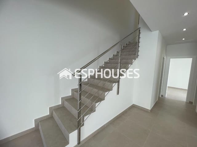 3 bedroom Villa for sale in Almoradi with pool garage - € 359,900 (Ref: 9444259)