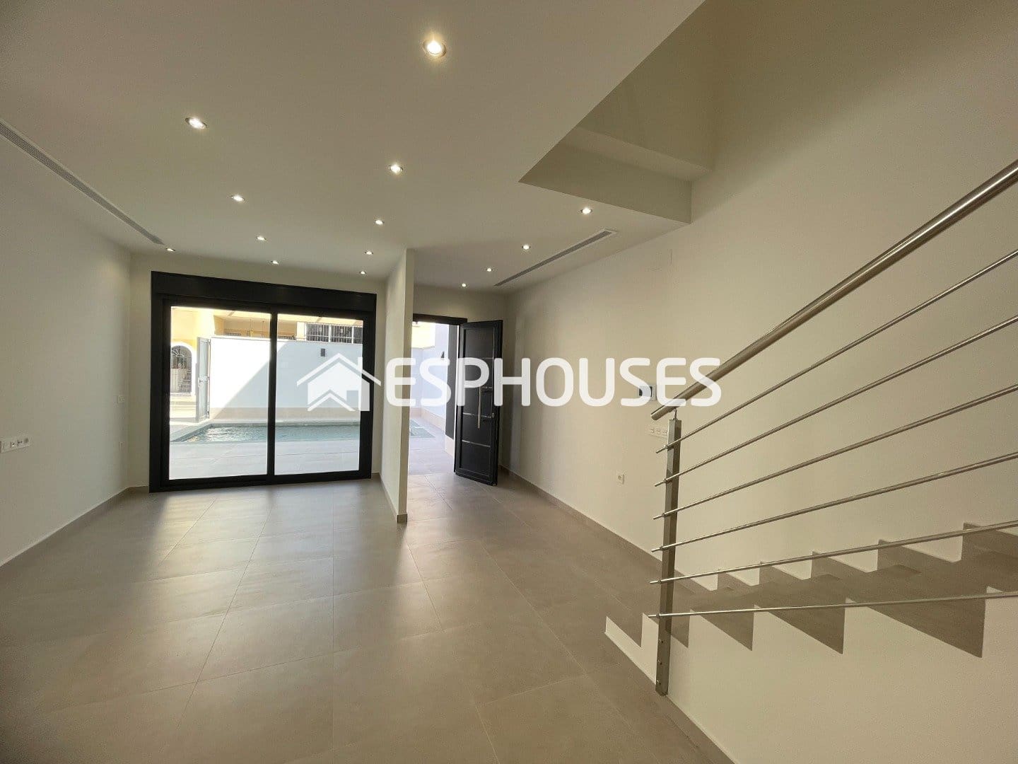 3 bedroom Villa for sale in Almoradi with pool - € 359,900 (Ref: 9444259)