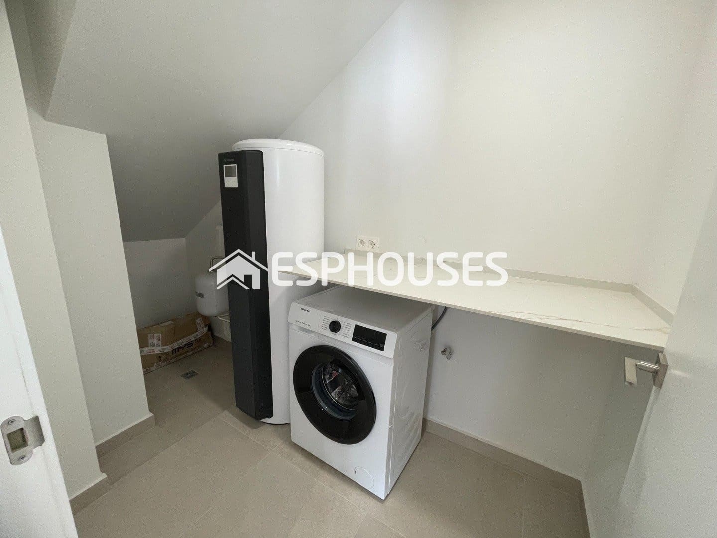 3 bedroom Villa for sale in Almoradi with pool - € 359,900 (Ref: 9444259)