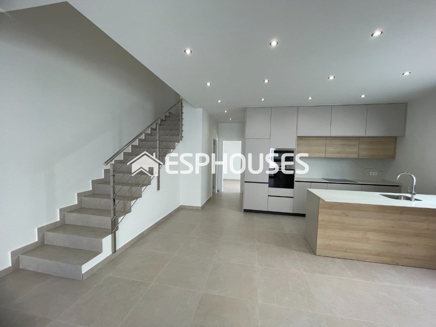 3 bedroom Villa for sale in Almoradi with pool - € 359,900 (Ref: 9444259)