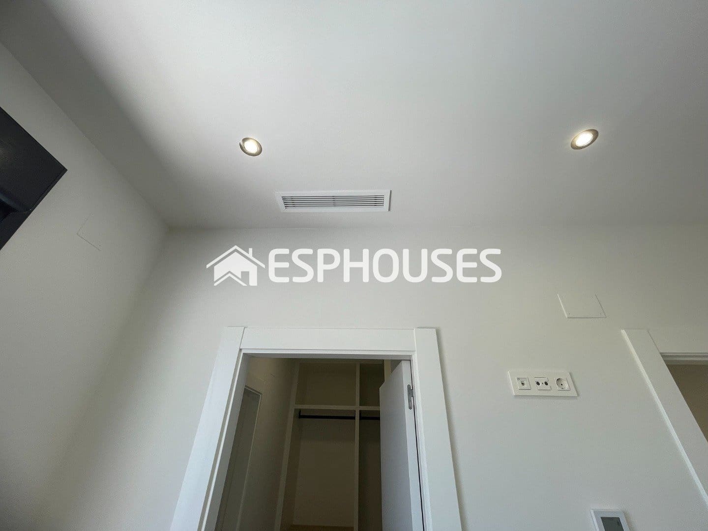 3 bedroom Villa for sale in Almoradi with pool - € 359,900 (Ref: 9444259)
