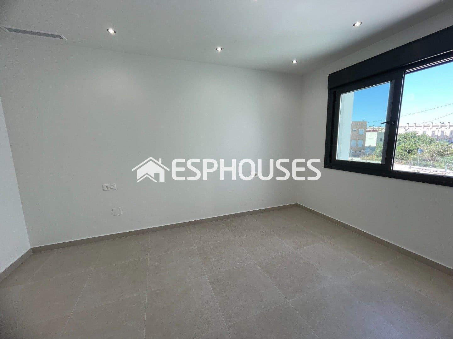 3 bedroom Villa for sale in Almoradi with pool - € 359,900 (Ref: 9444259)