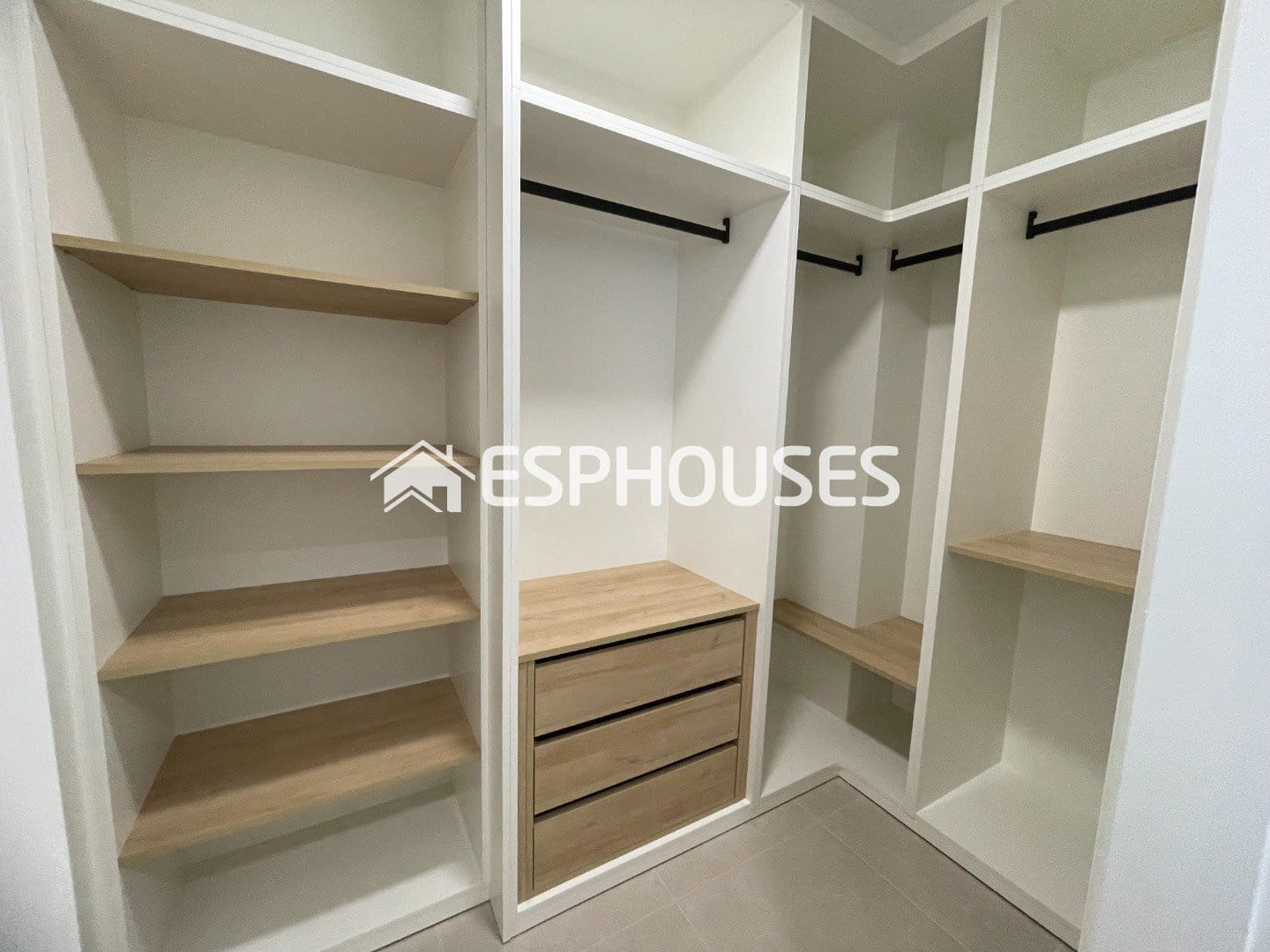 3 bedroom Villa for sale in Almoradi with pool - € 359,900 (Ref: 9444259)