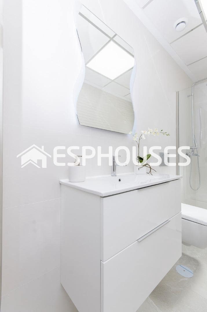 2 quarto Bungalow para venda em San Miguel de Salinas com piscina garagem - 375 000 € (Ref: 9444260)