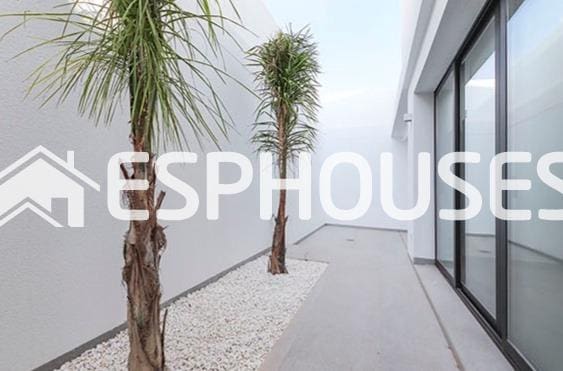 4 chambre Villa/Maison à vendre à Ciudad Quesada, Rojales avec piscine garage - 724 000 € (Ref: 9444262)