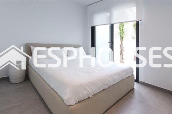 4 chambre Villa/Maison à vendre à Ciudad Quesada, Rojales avec piscine garage - 724 000 € (Ref: 9444262)