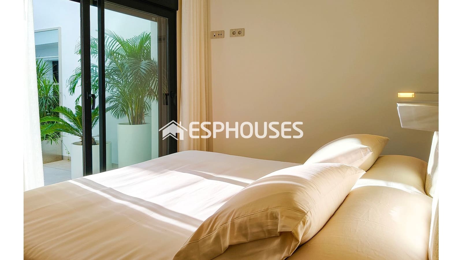4 bedroom Villa for sale in Ciudad Quesada with pool garage - € 824,500 (Ref: 9444262)