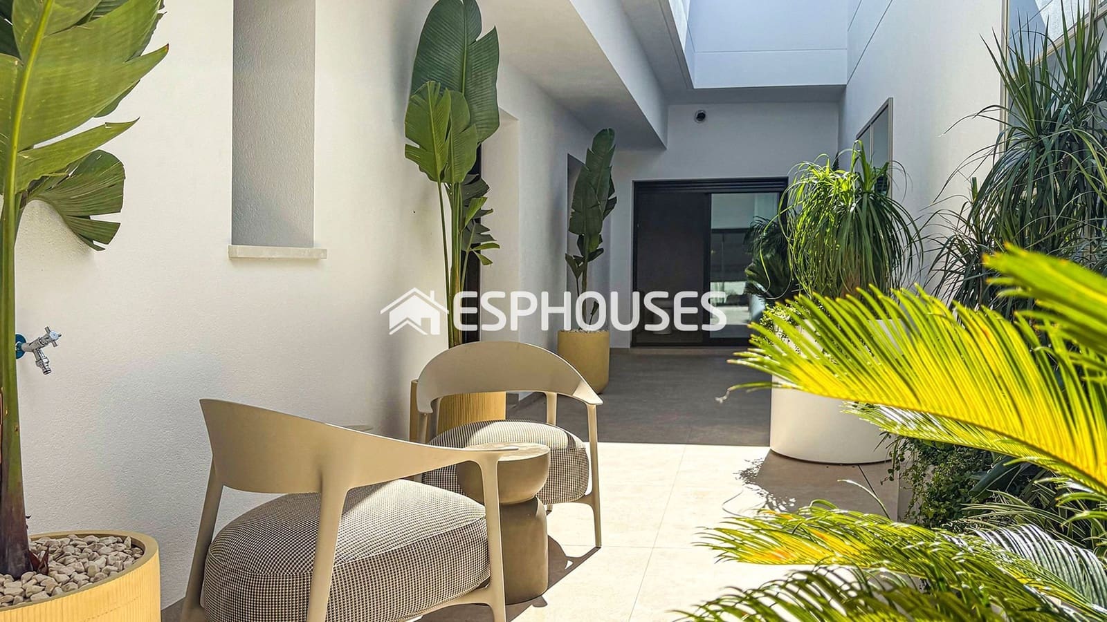4 bedroom Villa for sale in Ciudad Quesada with pool garage - € 824,500 (Ref: 9444262)