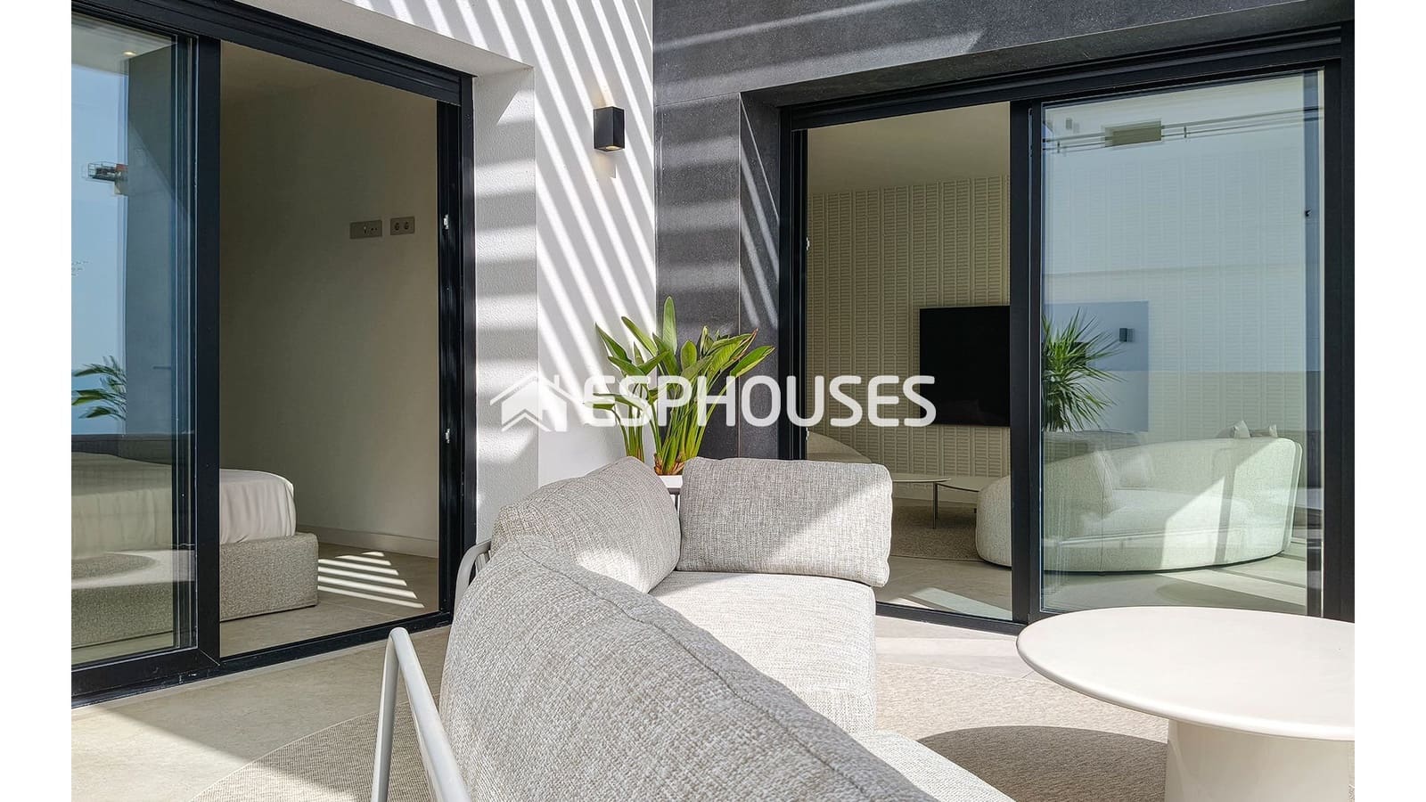 4 bedroom Villa for sale in Ciudad Quesada with pool garage - € 824,500 (Ref: 9444262)