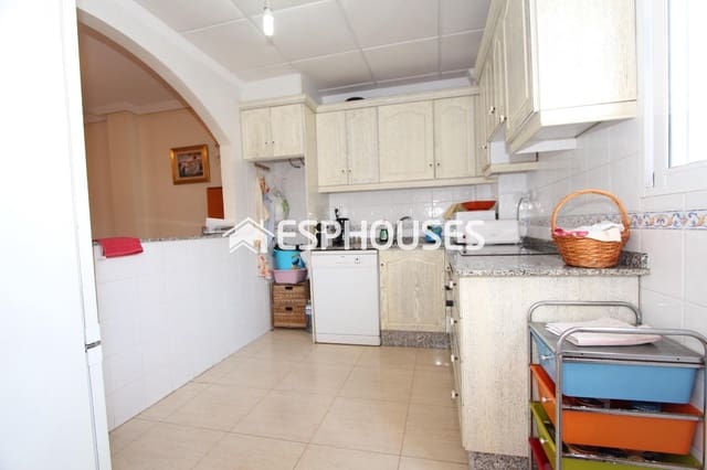 3 makuuhuone Bungalow myytävänä paikassa El Moncayo - El Pòrtic, Guardamar del Segura mukana uima-altaan 
autotalli - 225 000 € (Ref: 9444275)