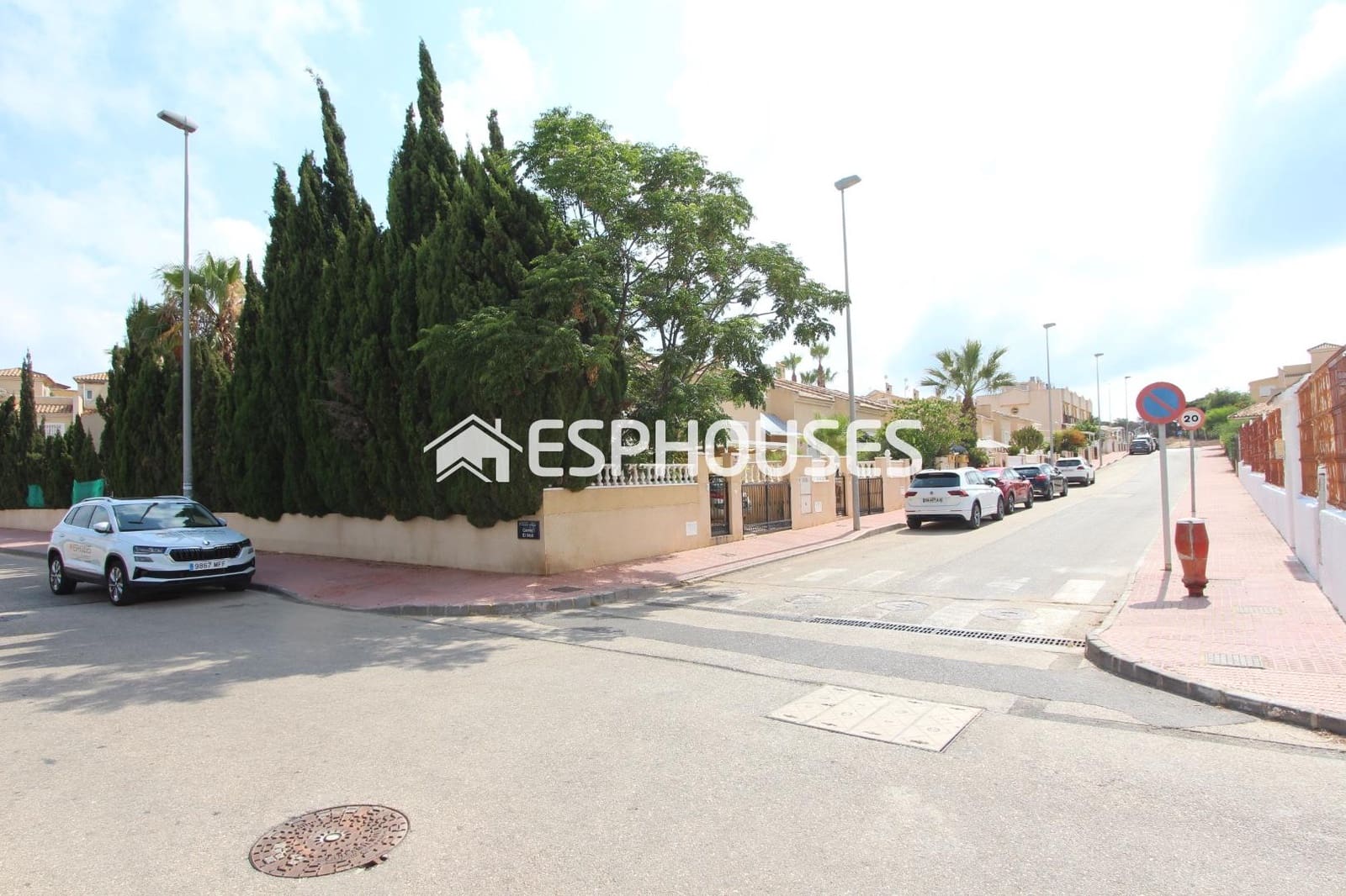 3 chambre Bungalow à vendre à Guardamar del Segura avec piscine garage - 225 000 € (Ref: 9444275)